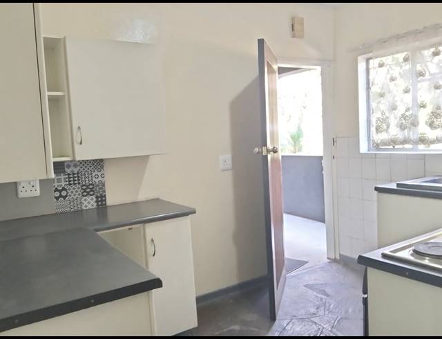 1 BEDROOM APARTMENT RENTED IN WINDSOR EAST
